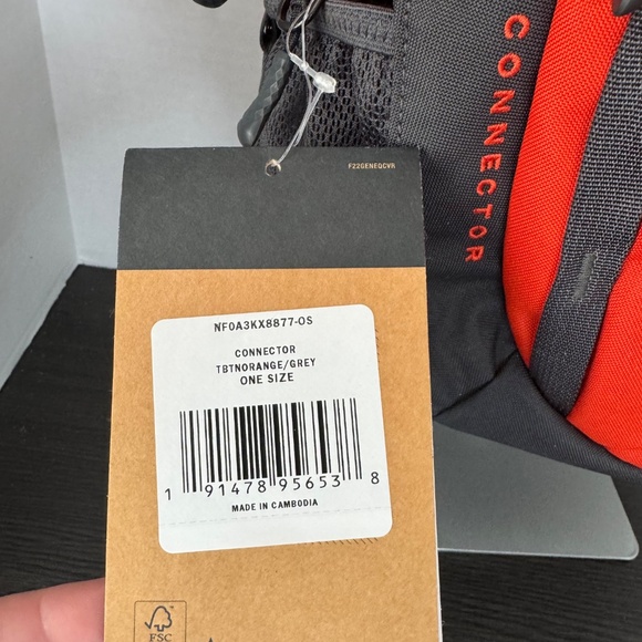 North Face Reese's Connector Backpack /Orange & Grey/Reflective Details/NWT/Rare - Picture 3 of 10